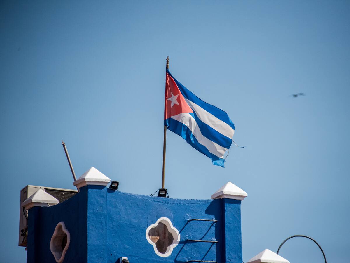 Cientos de personas protestan en Santiago de Cuba por escasez de comida y apagones diarios