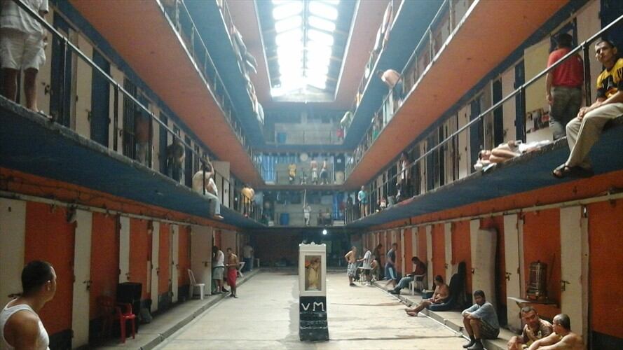 Estas personas estaban dedicadas, al parecer, a la extorsión bajo la modalidad tío-tío, bajo la posible coordinación de Jhon Jairo Barraza Ramírez, recluido en la cárcel Coiba Picaleña. Foto: Colprensa