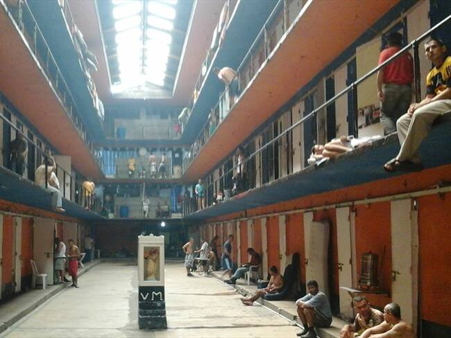 Estas personas estaban dedicadas, al parecer, a la extorsión bajo la modalidad tío-tío, bajo la posible coordinación de Jhon Jairo Barraza Ramírez, recluido en la cárcel Coiba Picaleña. Foto: Colprensa