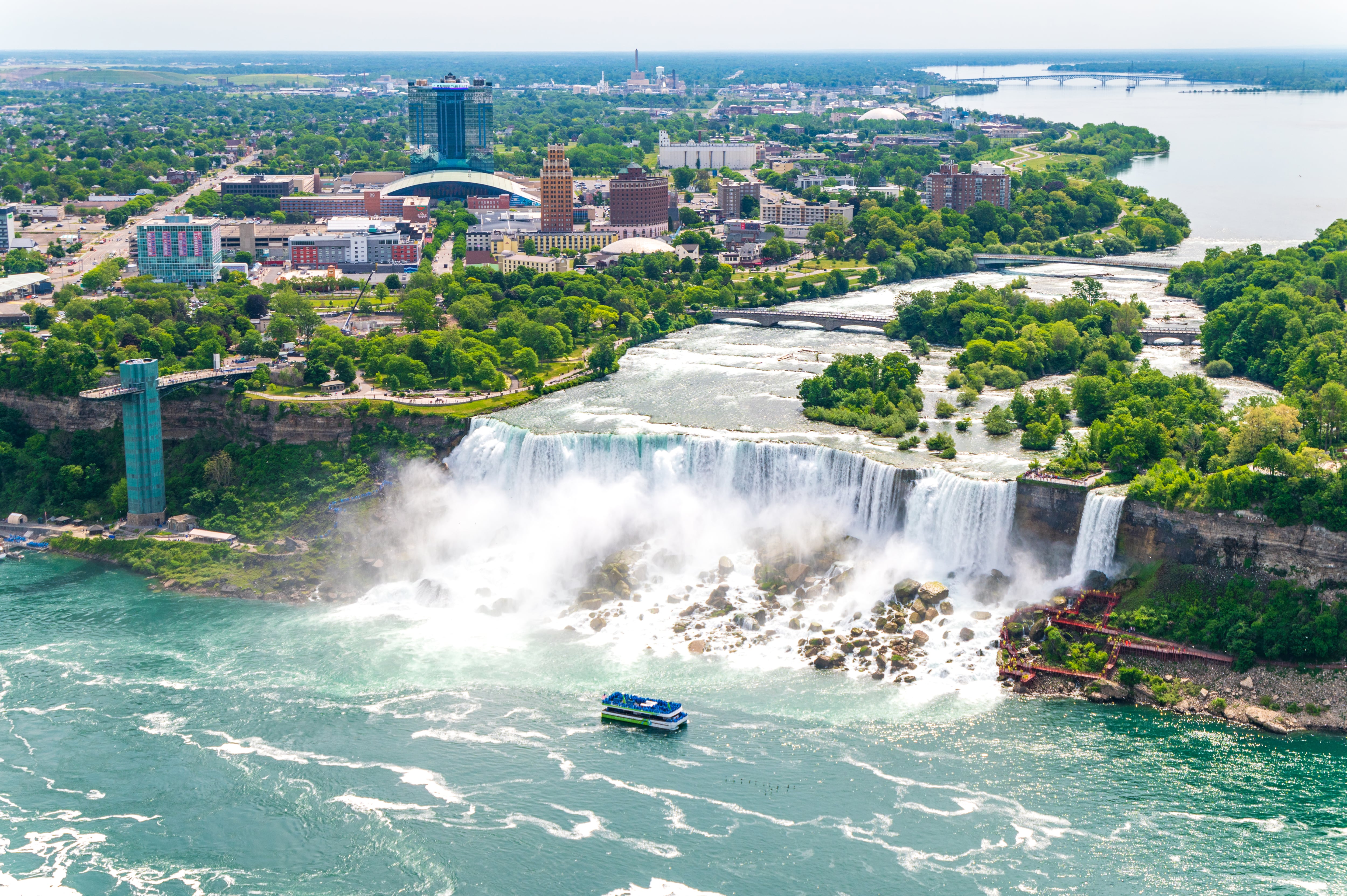 Vista aérea de las Cataratas del Niágara entre Canadá y Estados Unidos / Foto: GettyImages