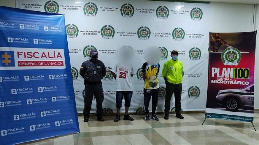 Se trata de Anderson Osorio Hernández, alias 'Búho', 'Yayis' o 'Yayito', y Alejandro Bonilla Martínez, alias el 'Flaco', supuestos integrantes de la estructura criminal La Aldea. Foto: Fiscalía General de la Nación