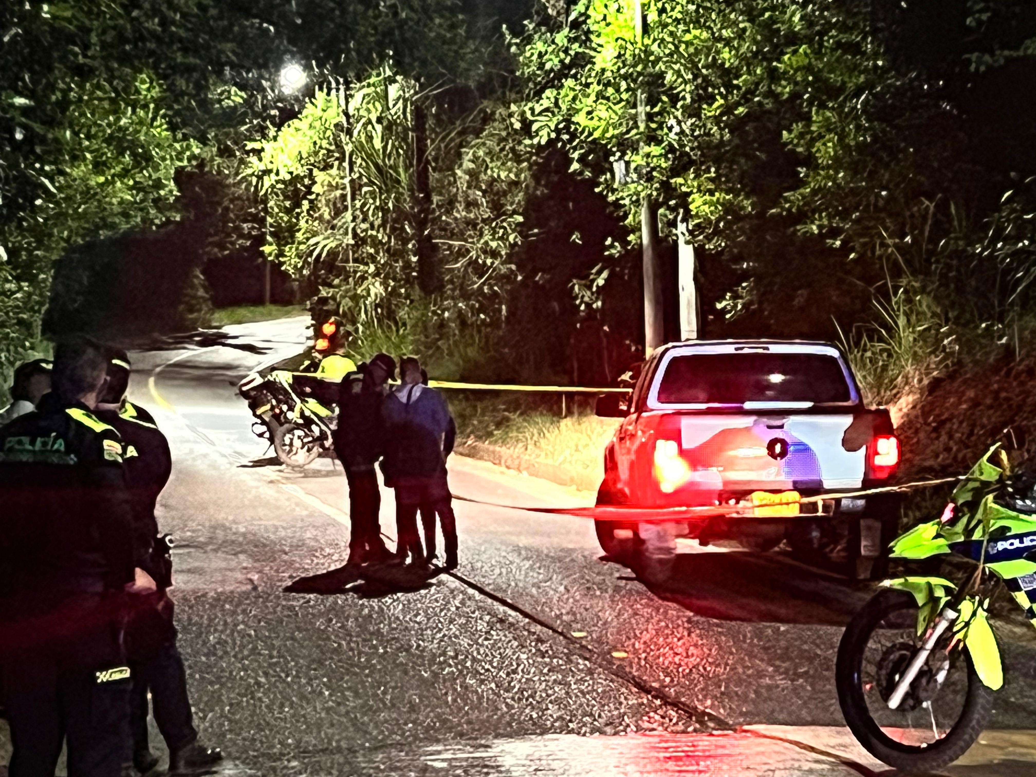 Las víctimas fueron atacadas a disparos al interior de una camioneta.