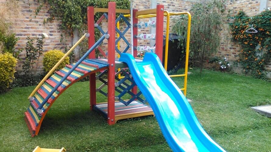 Uno de los parques elaborados con madera plástica. . Foto: La W