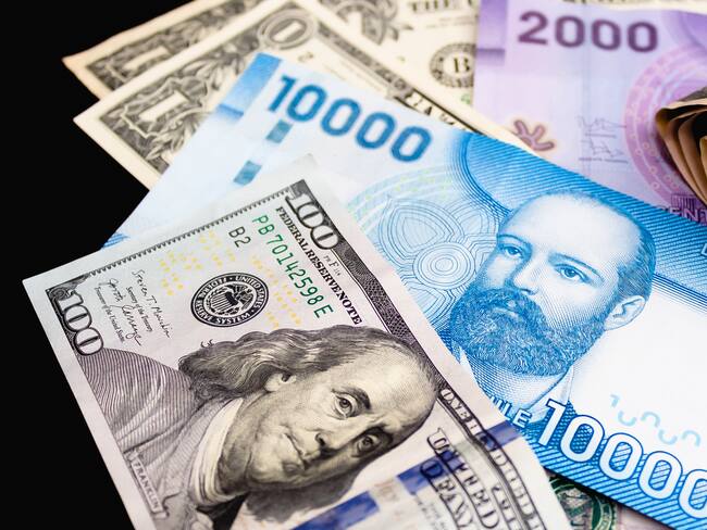 Banco Central de Chile interviene con 25.000 millones de dólares por caída del peso