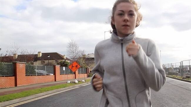 A pesar de su epilepsia Katie ganó eventos prestigiosos en su categoría de edad, como el maratón de la ciudad de Dublín.. Foto: BBC Mundo