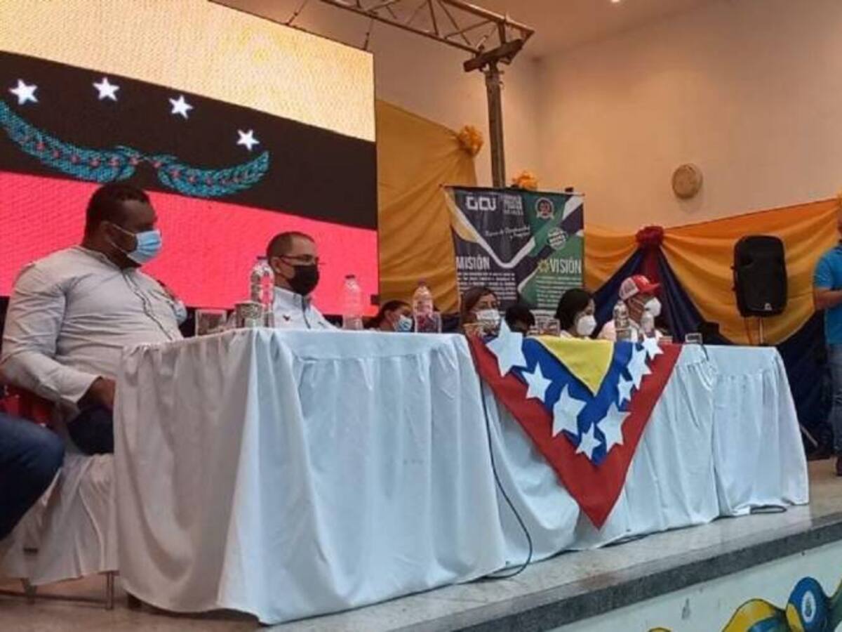 Le pido a las autoridades de Colombia conversar sobre la reapertura: Freddy Bernal