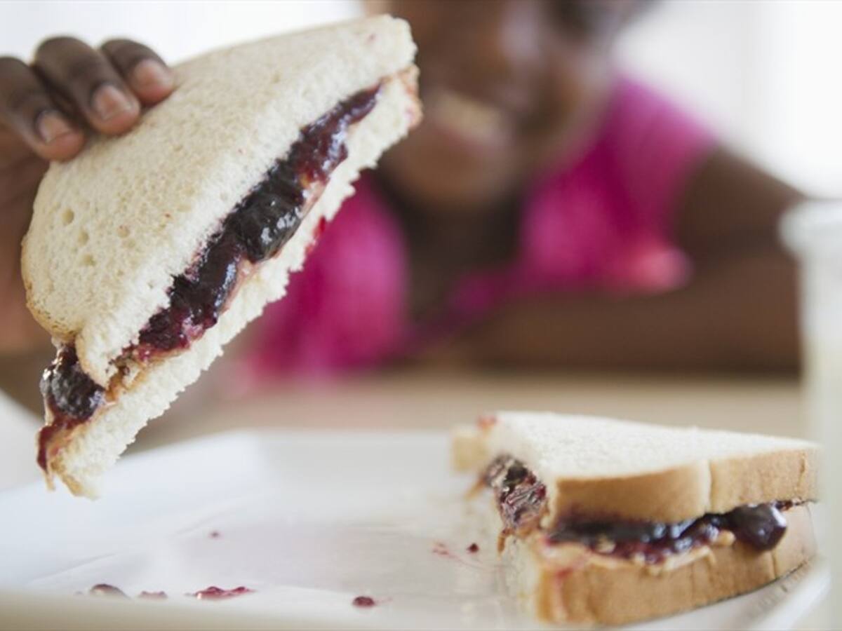 Solo al 20% de los estudiantes en Santander les llegará el PAE el próximo lunes