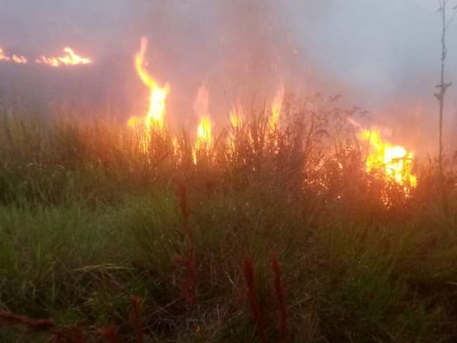 Voraz incendio en Girón ha afectado más de 70 hectáreas de vegetación