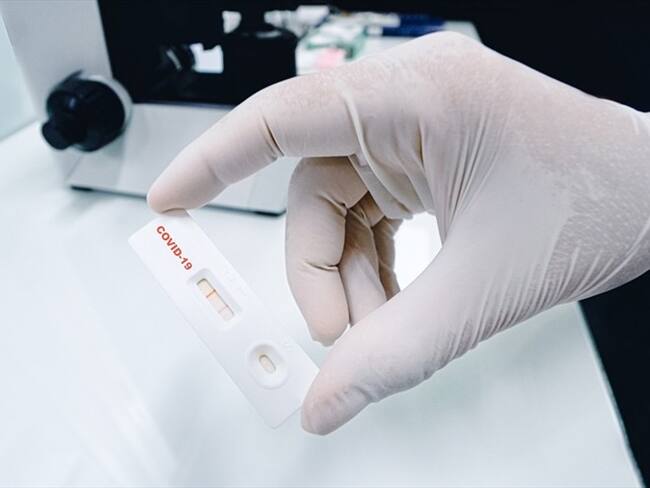 El Dr. Daniel López Acuña manifestó en Sigue La W que se debe entender “que la vacuna no es una solución mágica de la noche a la mañana”.. Foto: Getty Images