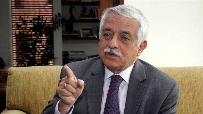 El exfiscal Alfonso Valdivieso (periodo 1994-1997) se reunirá con la Comisión de la Verdad. Foto: Colprensa / GERMÁN ENCISO