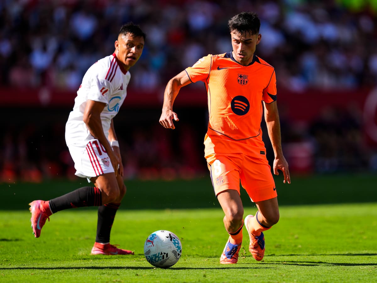 El Barcelona se desmoronó en Sevilla y el Real Madrid es el nuevo líder