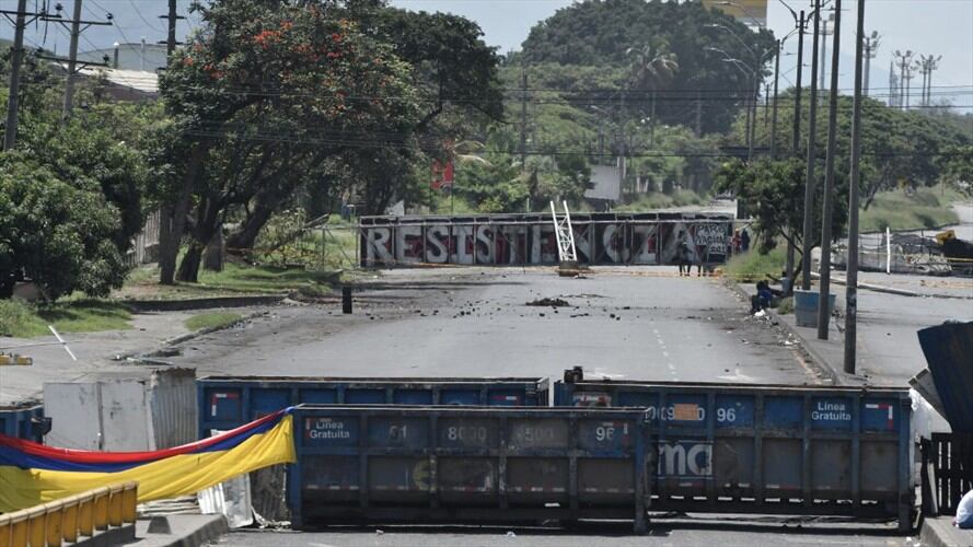 Gremios reportan preocupantes pérdidas económicas por los bloqueos. Foto: Getty Images / GABRIEL APONTE