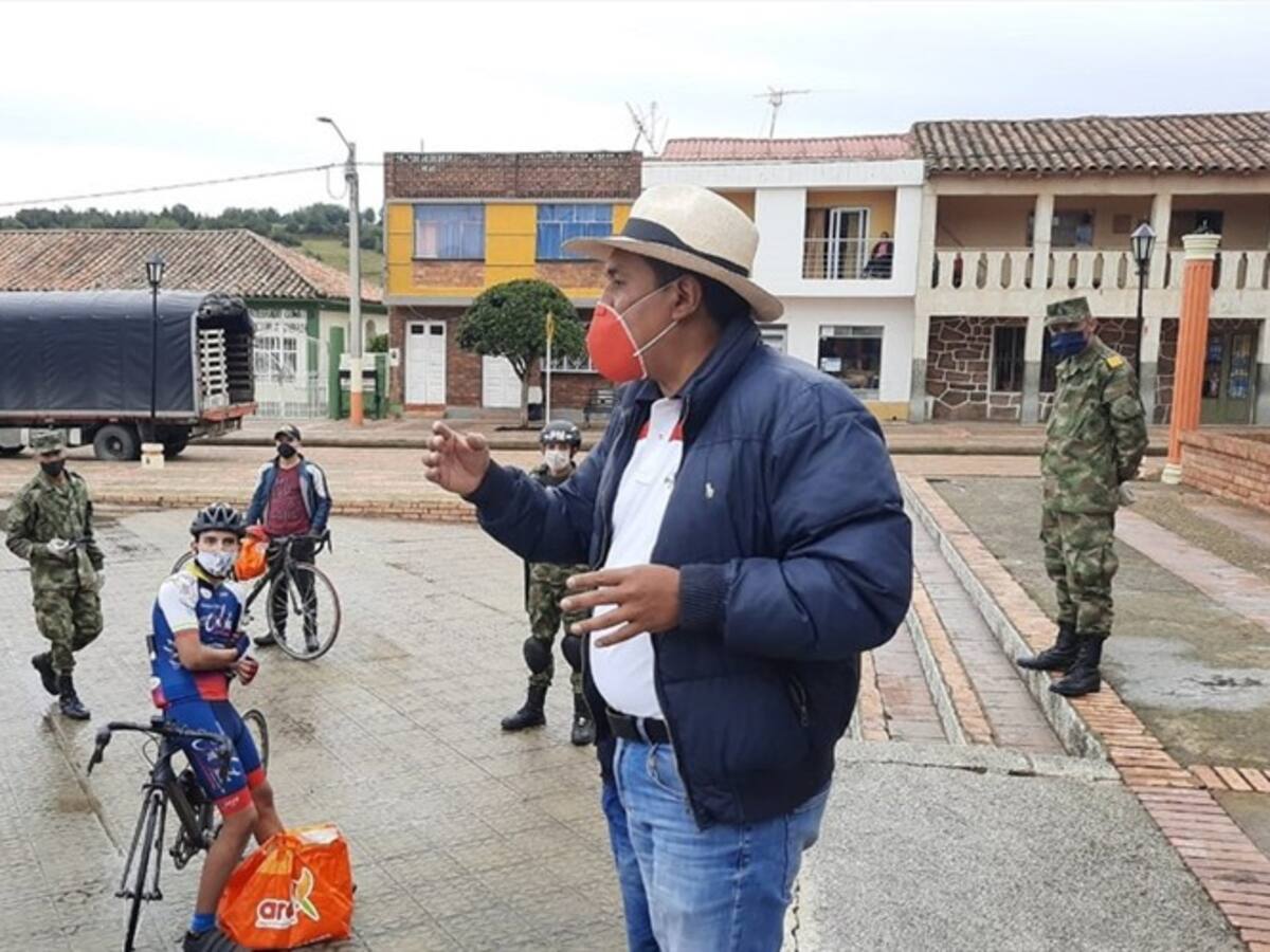 A pesar de cuestionamientos alcalde de Cómbita dice que habrá alumbrado navideño