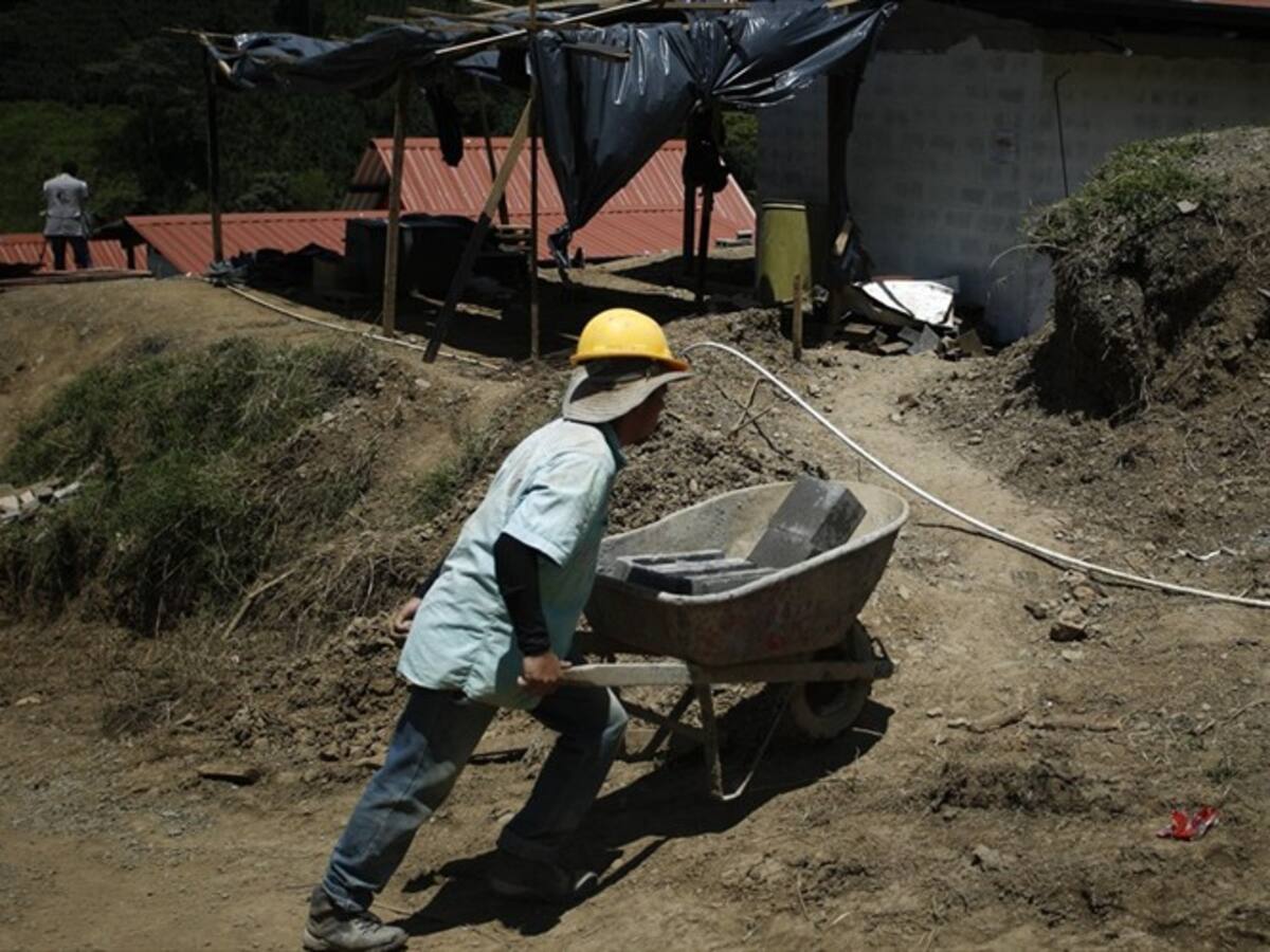 Controvertido contratista Germán Mora cede cuatro contratos de vivienda en Boyacá