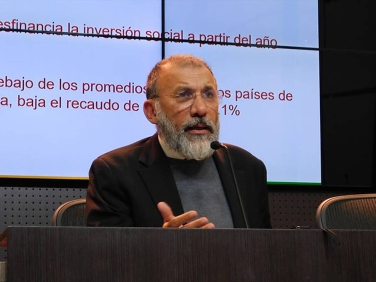 Malgastar dinero es usar recursos de la paz para mejorar imagen del presidente: Barreras