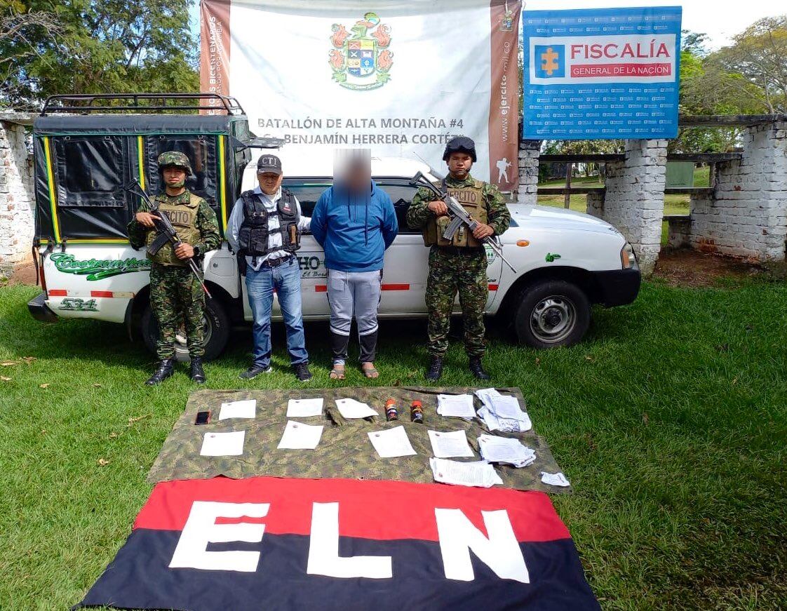 En la acción fue incautado abundante material alusivo al grupo subversivo. Crédito: Ejército Nacional.