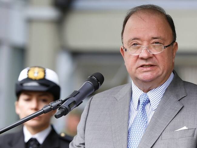 Según el ministro Luis Carlos Villegas, si no se cumple la meta de erradicación habría un costo político.. Foto: Colprensa