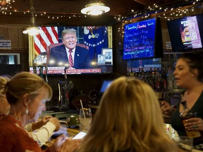 Donald Trump, presidente de los Estados Unidos, se dirigió al país en el día 18 del tercer cierre parcial administrativo que enfrenta su Gobierno. Foto: Getty Images