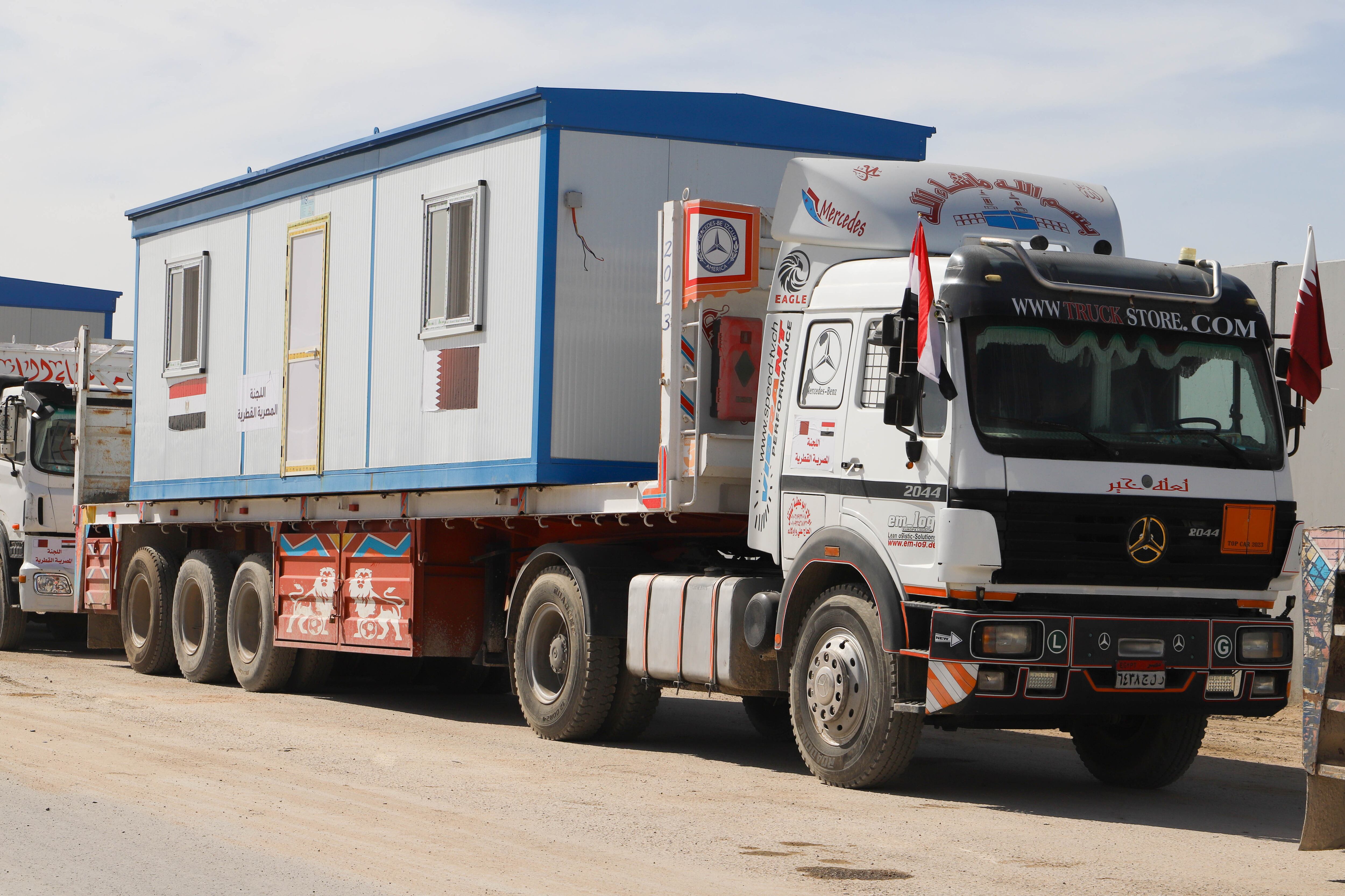Camiones con ayuda humanitaria. Foto: Ahmed Sayed/Anadolu via Getty Images.