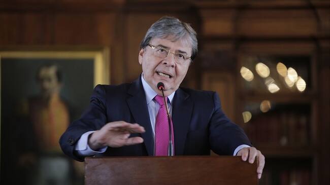 Se desató una controversia tras el anuncio del canciller Carlos Holmes Trujillo de ser candidato presidencial en 2022. Foto: Colprensa