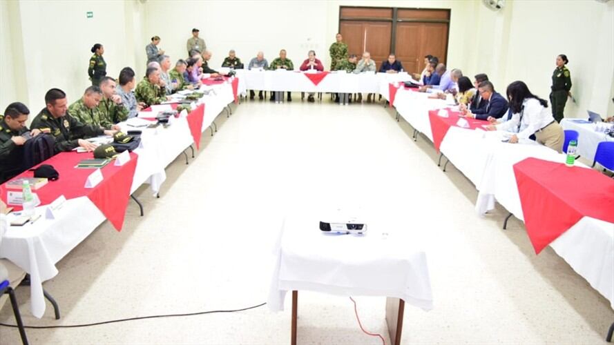 El ministro de Defensa, Carlos Holmes Trujillo, anunció que el Gobierno Nacional implementará nuevas estrategias para combatir la criminalidad en el país. Foto: Gobernación del Cauca