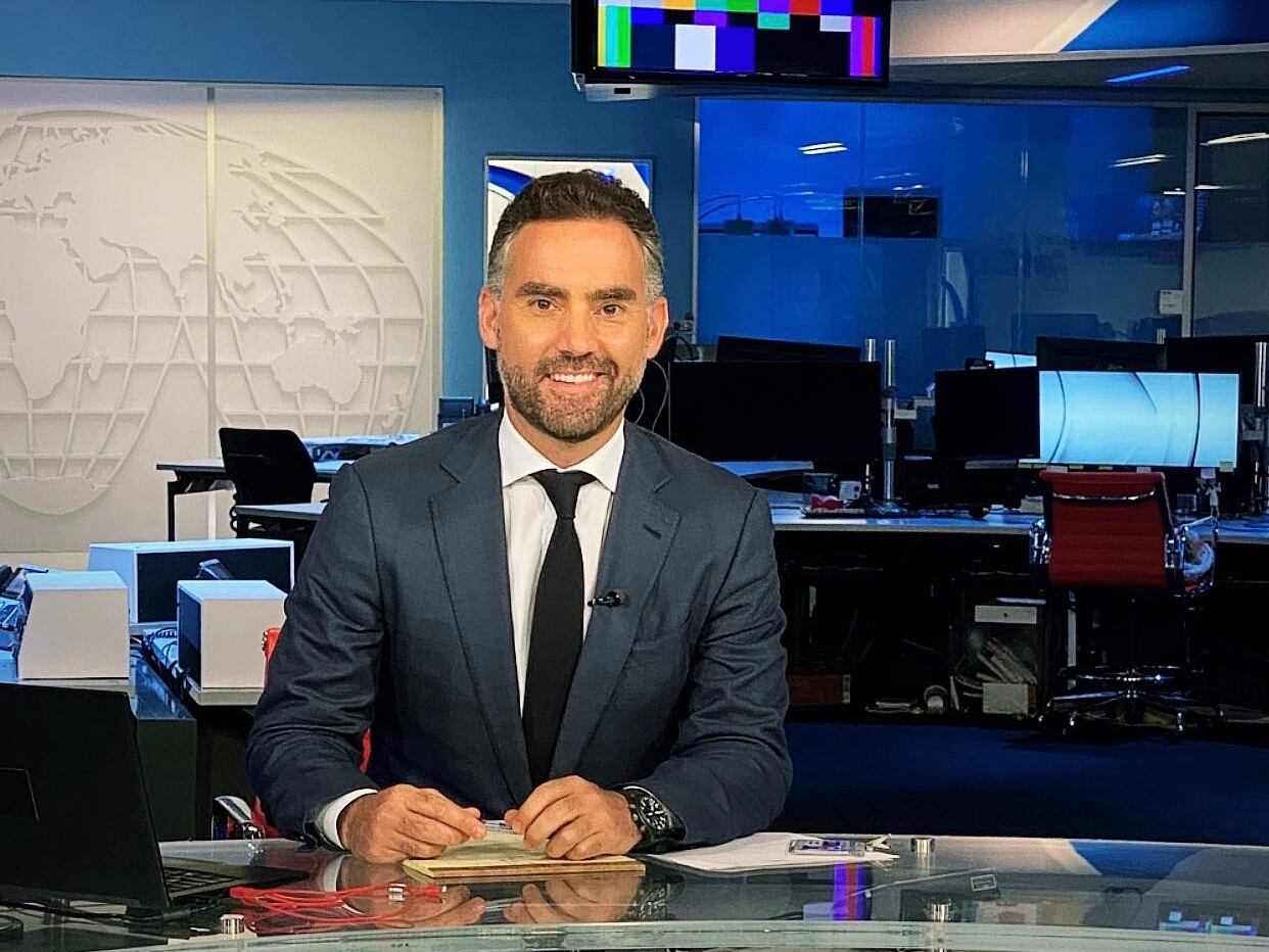 Enrique Acevedo, el primer periodista latino en llegar a ser presentador de CBS