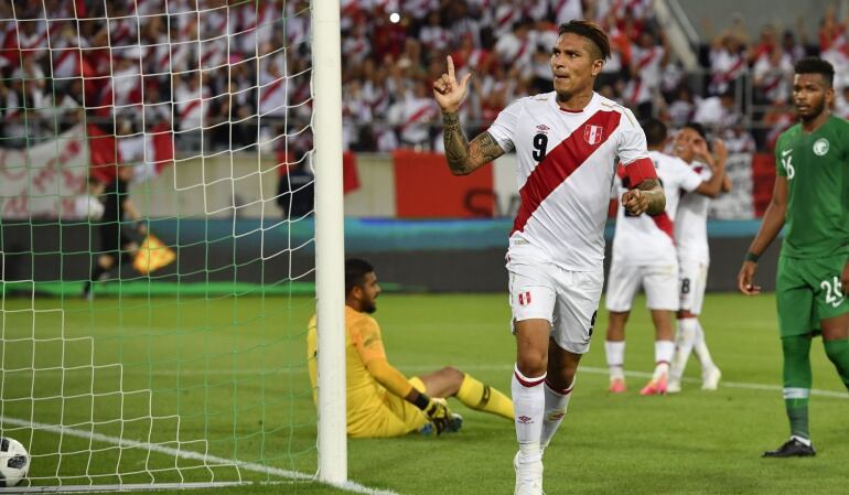 Paolo Guerrero. Foto: EFE