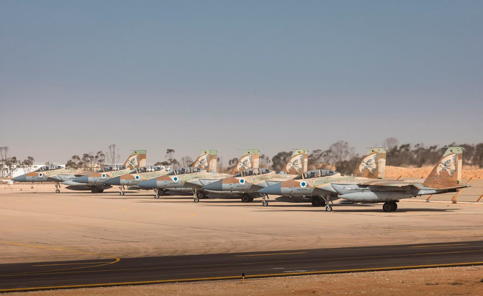 Aviones de combate de la IAF tras los ataques precisos de las FDI contra objetivos militares hutíes en Yemen FOTO: EFE/FDI
