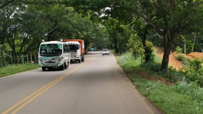 Manifestantes levantan bloqueos en la vía que comunica a Cúcuta con El Zulia. Foto: