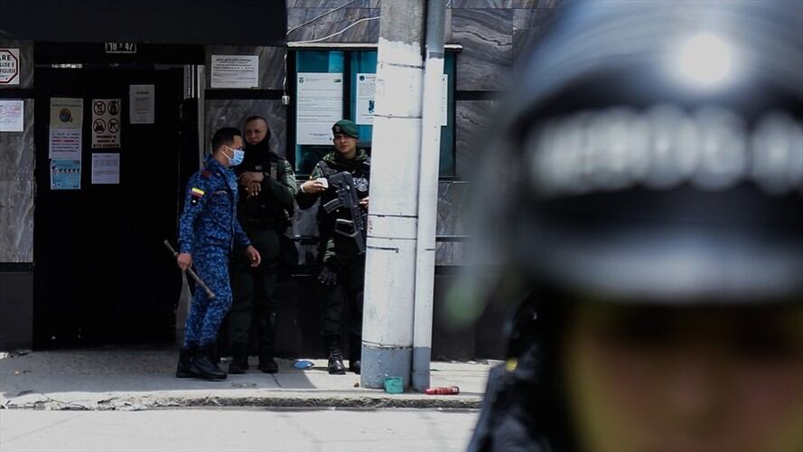 En menos de dos meses, se pasó de tener 12 casos en las URI y estaciones de Policía a 396 contagiados. Foto: Colprensa