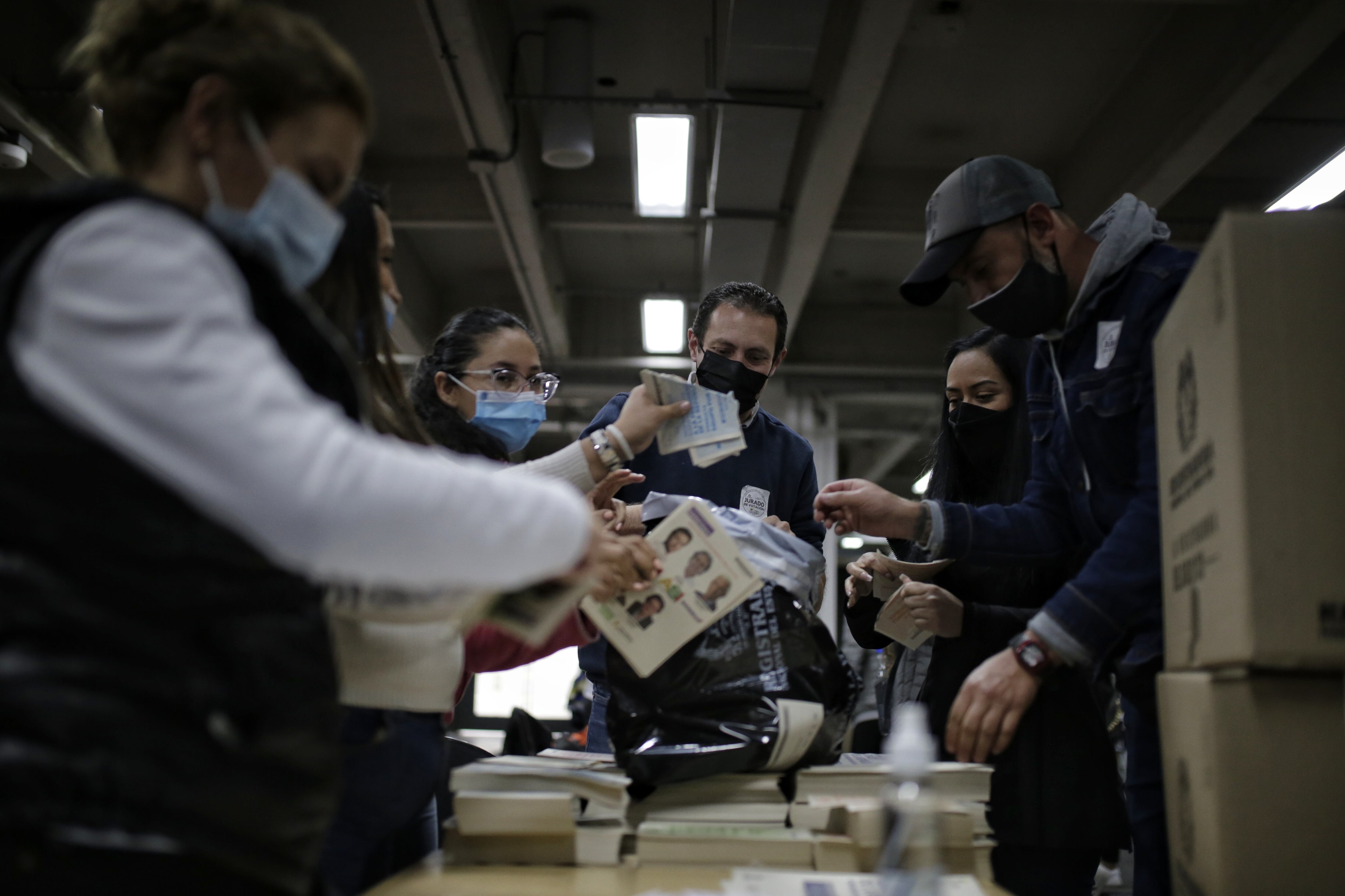 Bogotá. 13 de Marzo del 2022. Cerraron las mesas de votación en la jornada electoral Legislativa de Colombia. Lugar: Corferias (Colprensa-Sergio Acero)