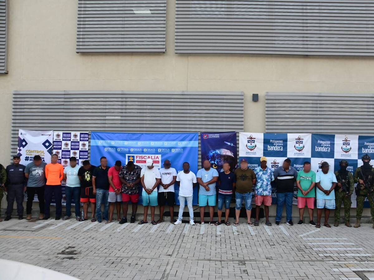 Capturan a 19 civiles y 5 militares de la Armada: facilitaban el tráfico de migrantes