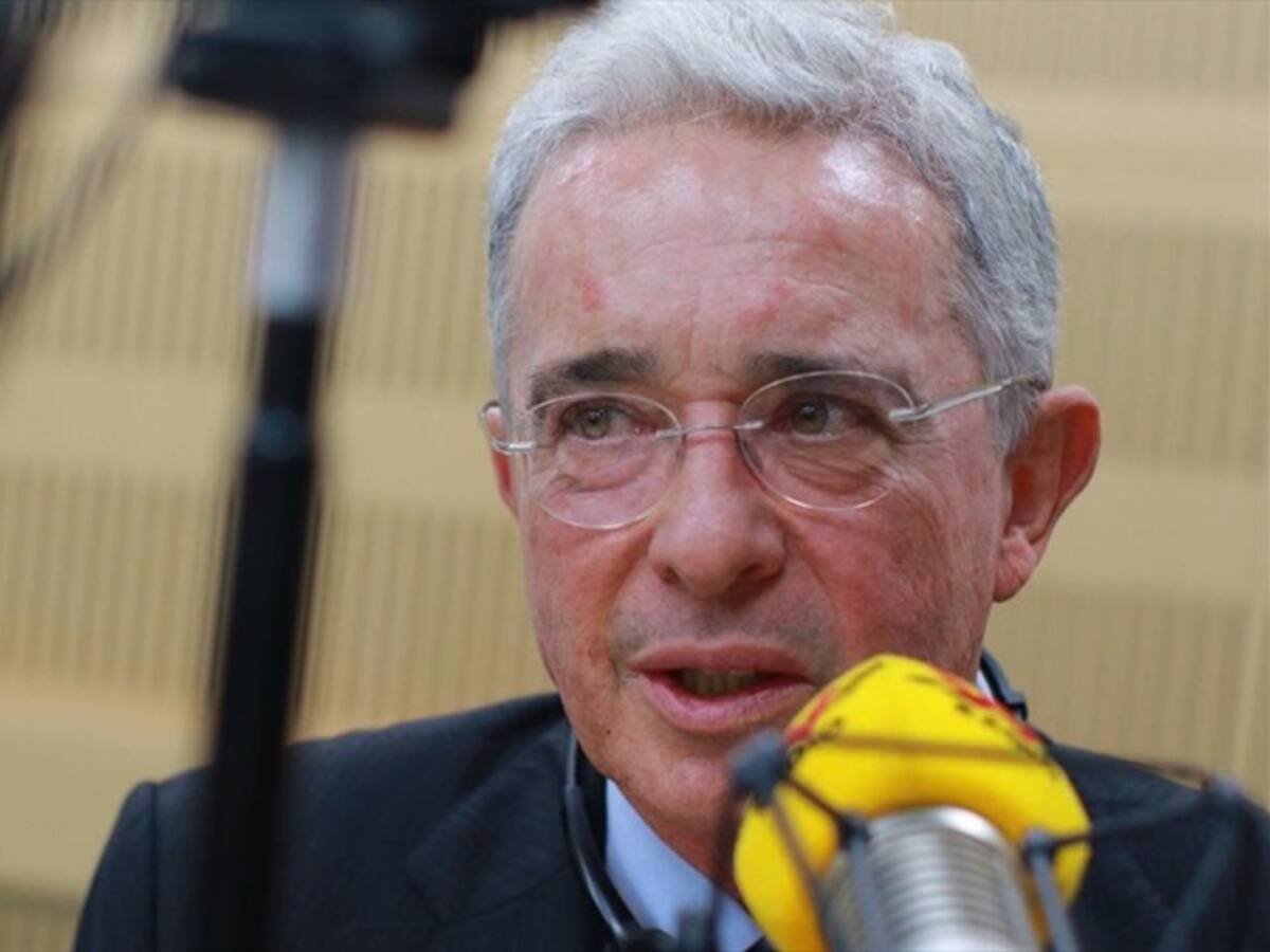 Desde la cárcel o en libertad, tengo un designio, quitarme la infamia de encima: Uribe