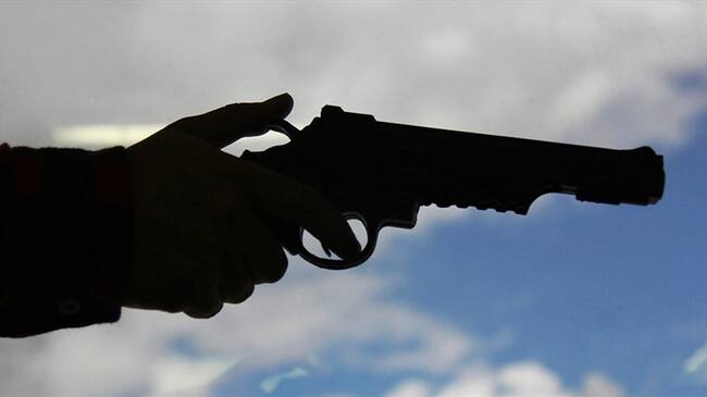 Acusan a policía de disparar a joven de 27 años durante toque de queda en Cali. Foto: Colprensa