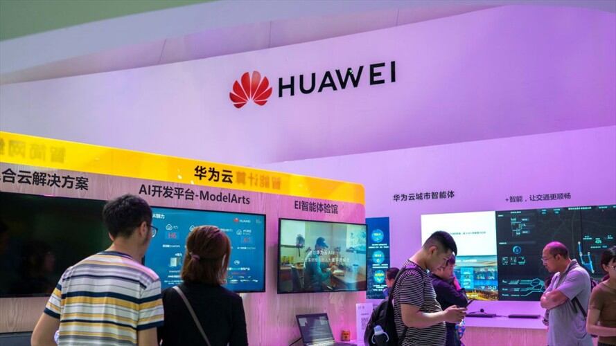 Google anunció la suspensión de varias actualizaciones de hardware y software para Huawei gracias al enfrentamiento comercial de ambos países.. Foto: Getty Images
