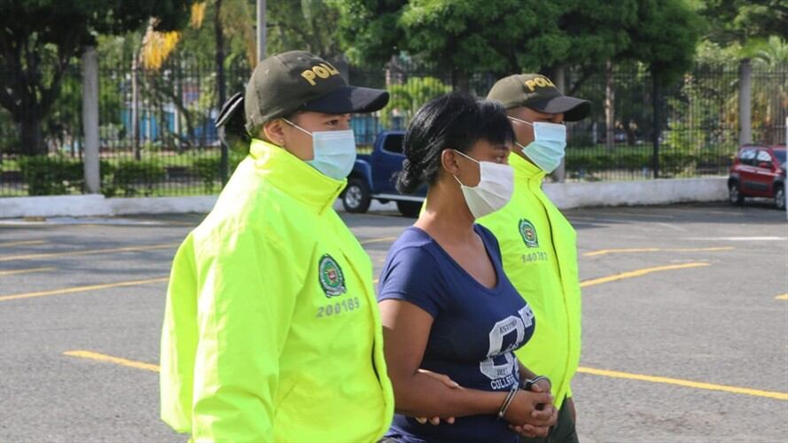 La mujer detenida deberá responder por los delitos de homicidio y secuestro agravado. Foto: Policía Nacional