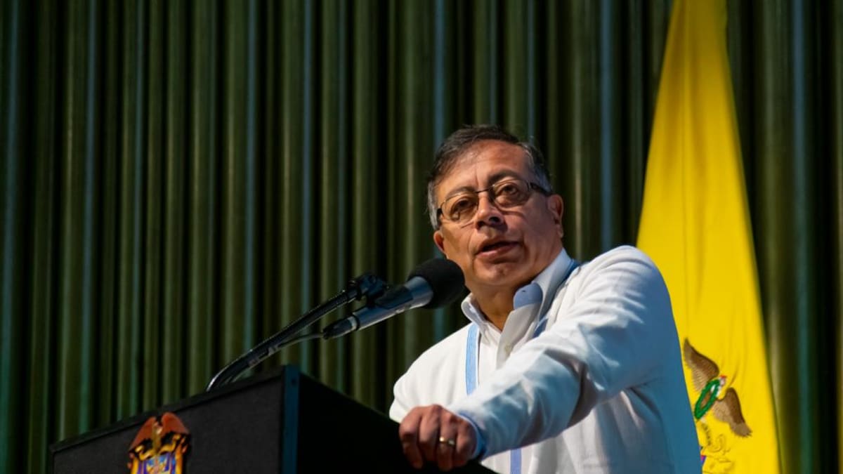 Petro atacó a EE.UU.: les da soluciones para compensar el estancamiento económico