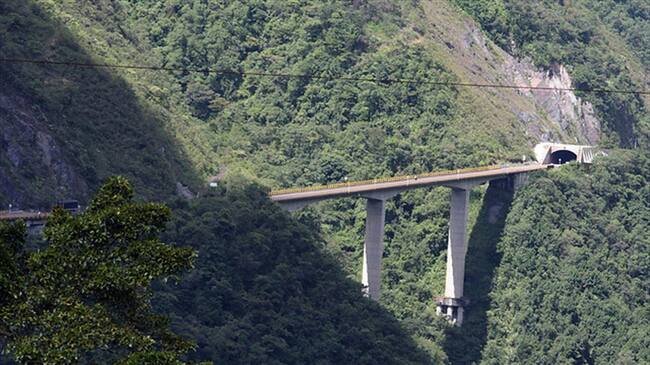 Samper recuerda la vía al llano como una de sus grandes obras de infraestructura. Foto: Colprensa