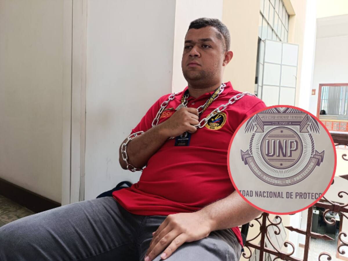 Coordinador Nacional de DD. HH. de la ONG Colombia Visible se encadenó afuera de la UNP en Manizales