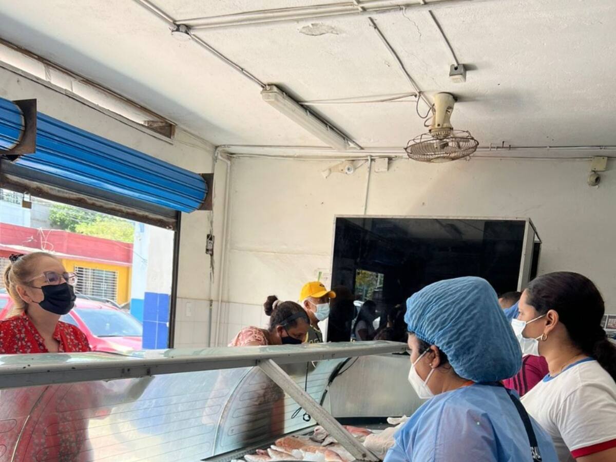 Salud Distrital de Santa Marta realiza controles a establecimientos que venden pescados y mariscos