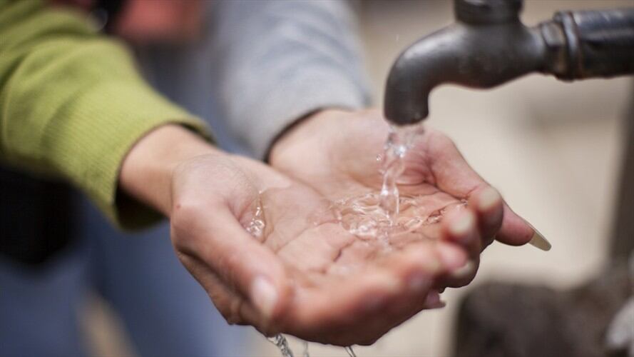 Acueducto de Bogotá informa posibles cortes en el suministro debido a los bloqueos. Foto: Getty Images
