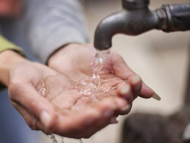 Acueducto de Bogotá informa posibles cortes en el suministro debido a los bloqueos. Foto: Getty Images