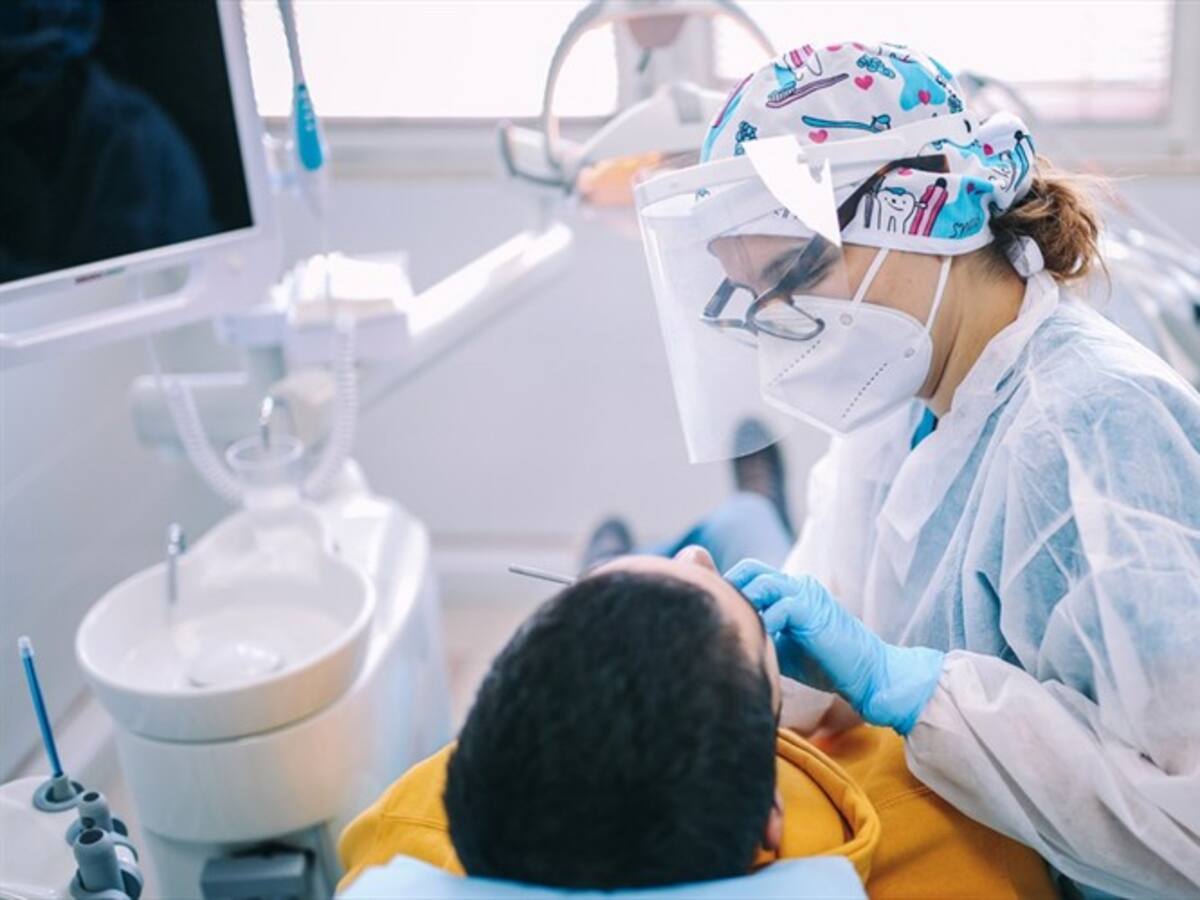 Desgaste dental erosivo, una condición que afecta la salud oral de los colombianos