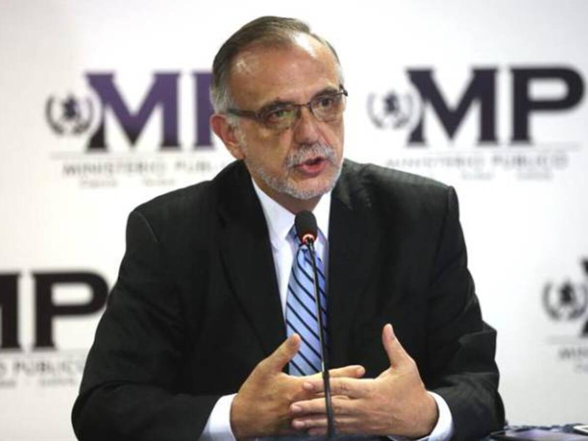 No hay ninguna orden de captura contra el ministro Velásquez: fiscal de Guatemala