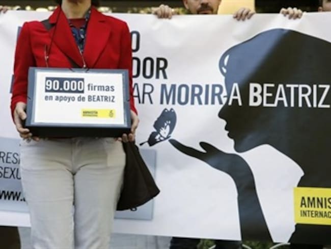 Manifestación en España en apoyo a la salvadoreña Beatriz. Foto: EFE.