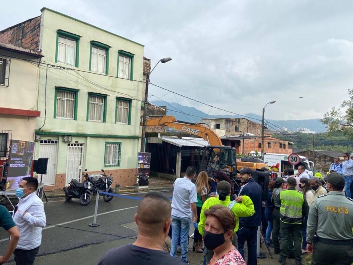 Abren investigación a policías en Pereira involucrados en caso de vivienda demolida