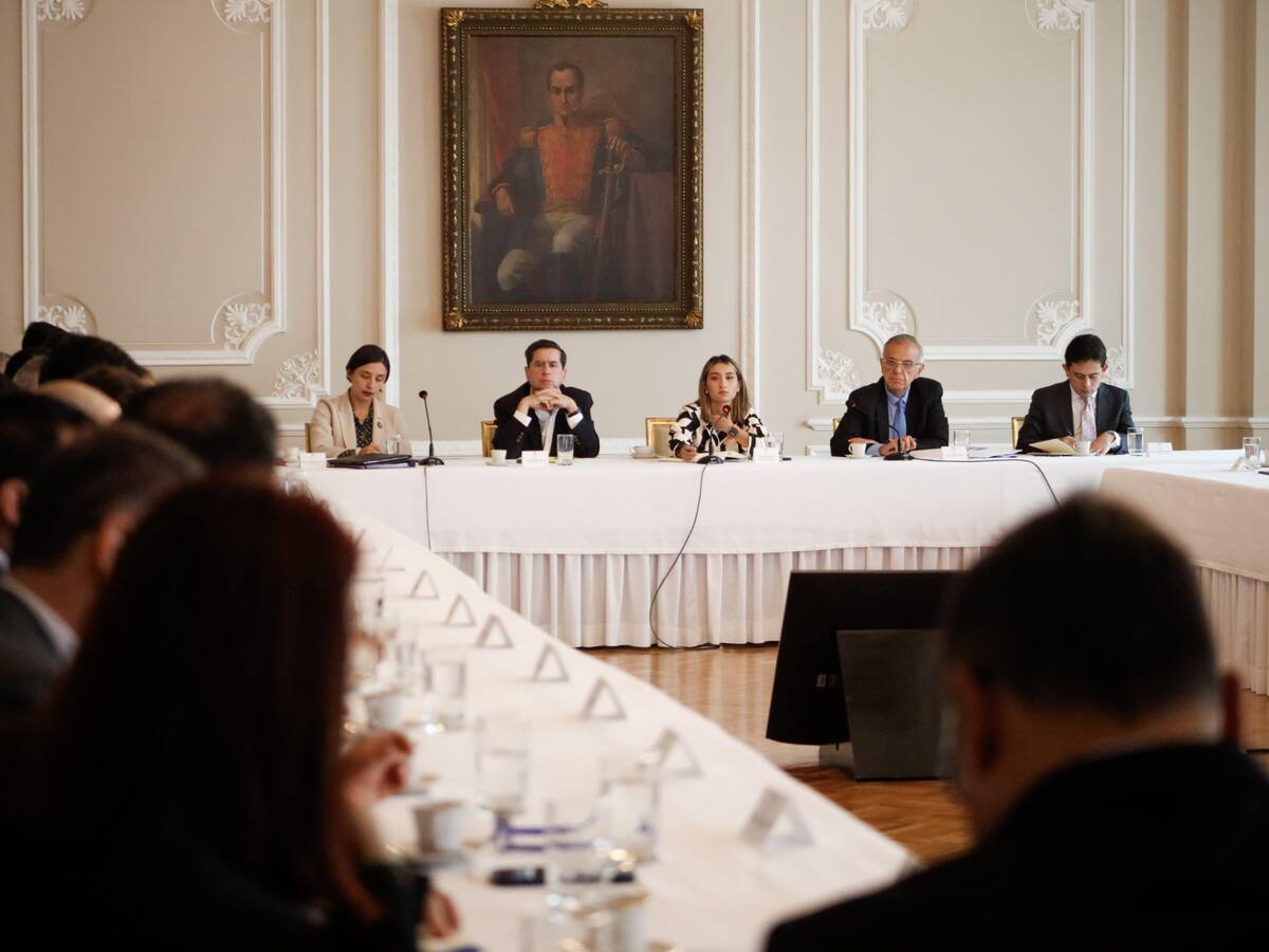 Gremios y Gobierno evalúan situación de seguridad en el país para reactivación económica