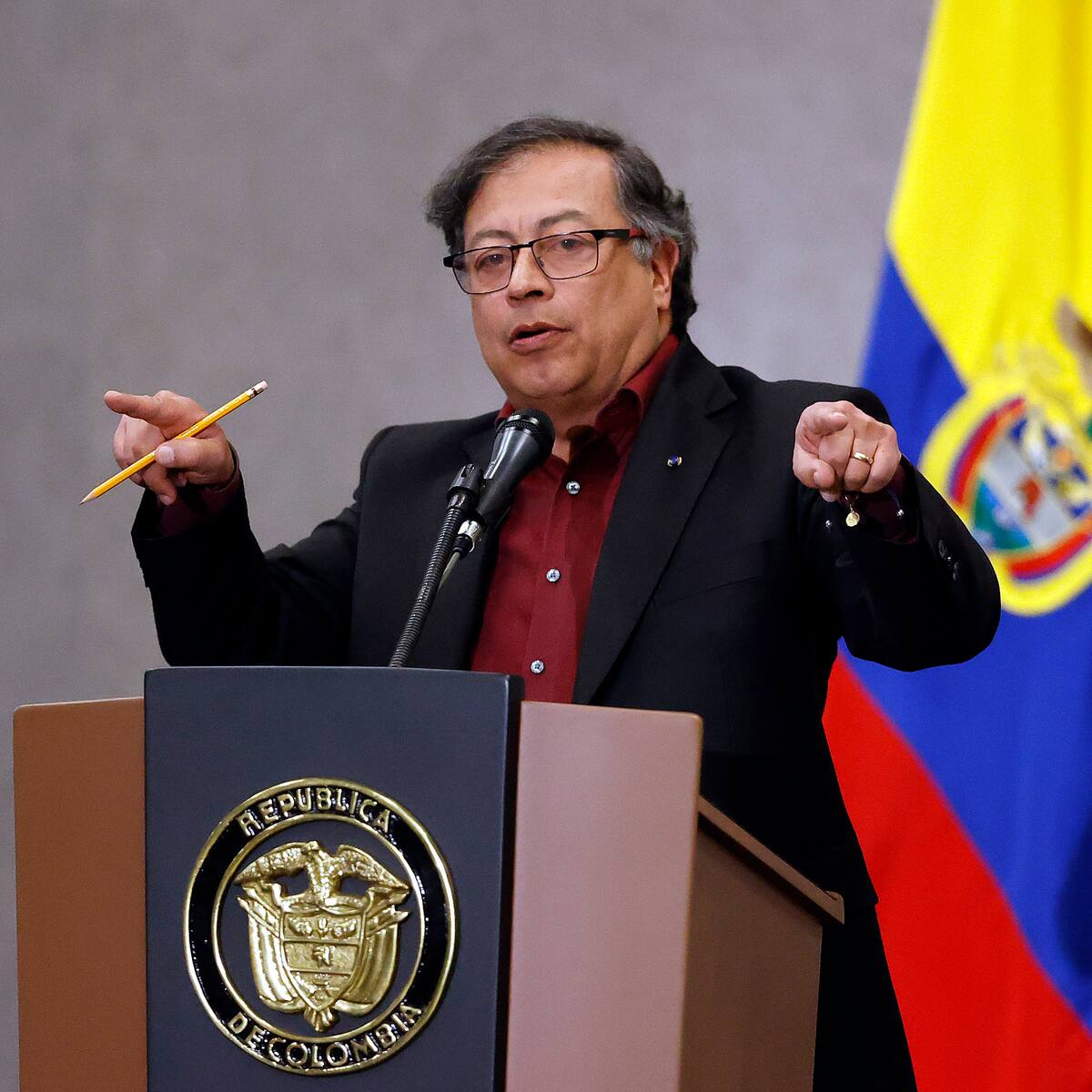 Petro cuestiona trabajo de la Fiscalía ante investigaciones por atentados en su contra
