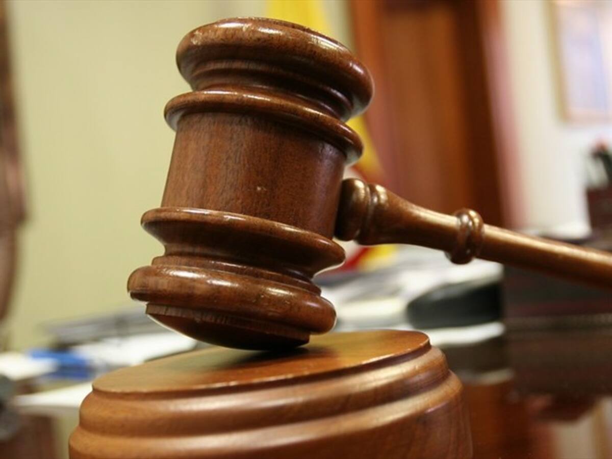 Médico cirujano gana tutela tras publicaciones de influenciadora en su contra