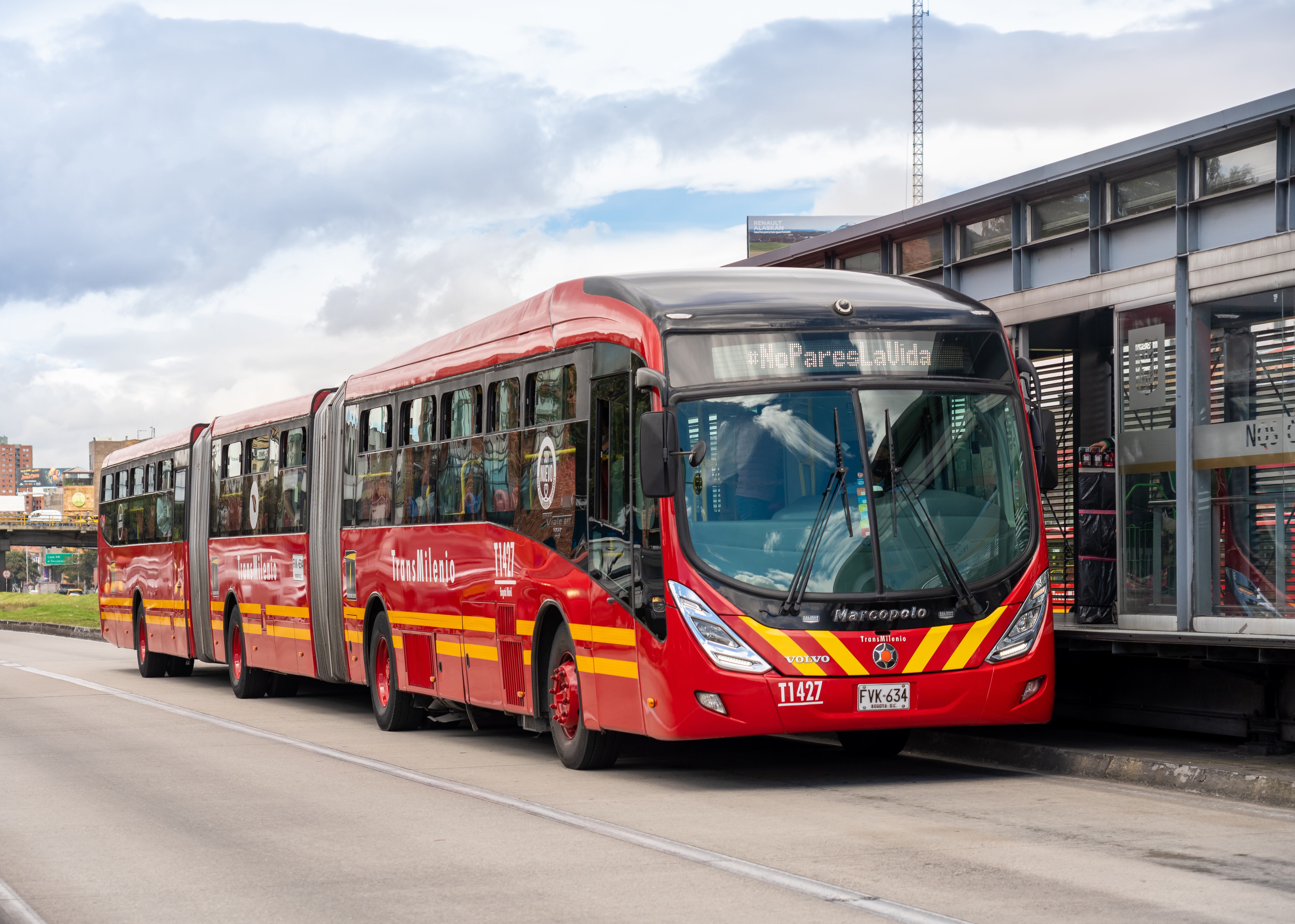 Transmilenio, Bogotá. Imagen vía Getty Images